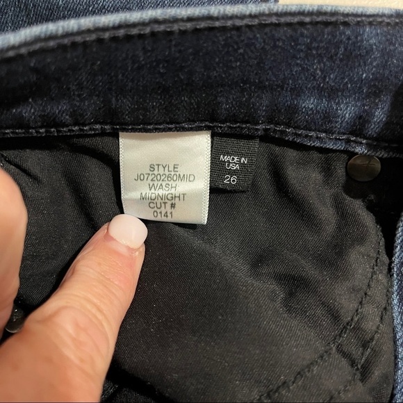 Veronica Beard Carly Kick Flare Jeans Dark Wash Size 26 Frayed Hem - Picture 9 of 9